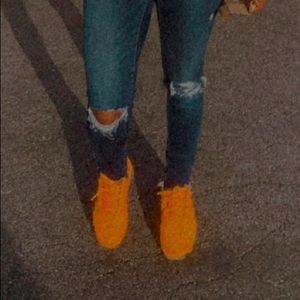 Meet your Posher, Asya